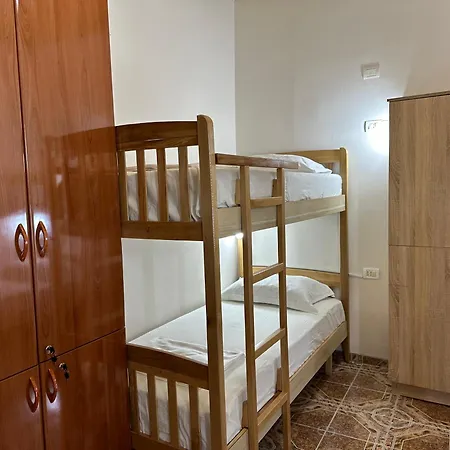 Lemon Breeze Vandrerhjem