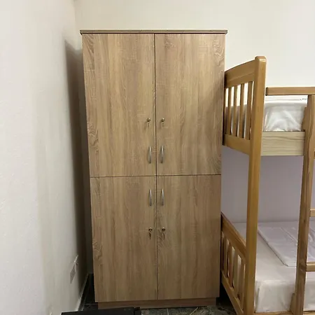 Lemon Breeze Albergue *