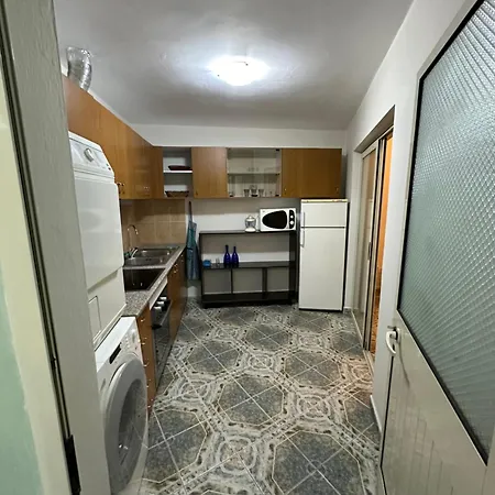 Lemon Breeze Vandrerhjem Tirana