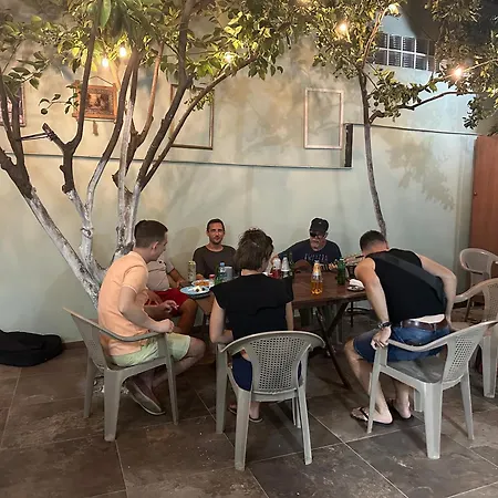 Lemon Breeze Vandrarhem Tirana