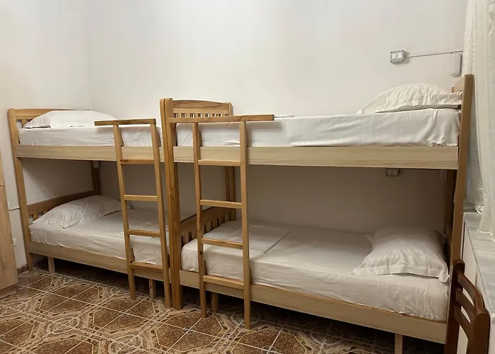 Lemon Breeze Hostel *