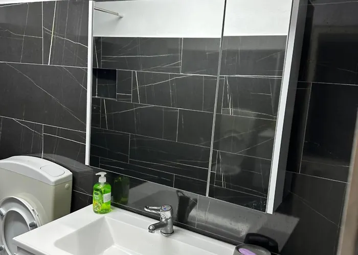 Lemon Breeze Hostel Tirana