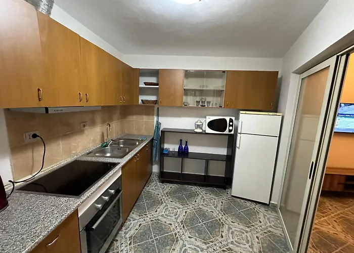 Lemon Breeze تيرانا