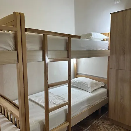 אכסניה Lemon Breeze