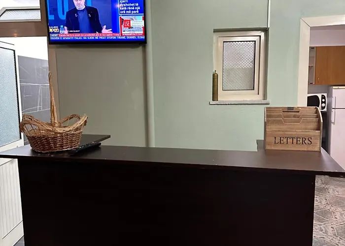 Hostal Lemon Breeze Tirana