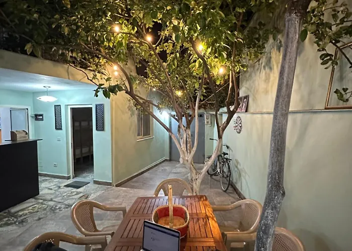 Hostal Lemon Breeze *