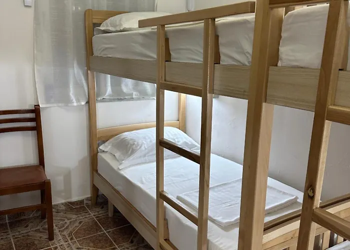 Lemon Breeze Hostal Tirana