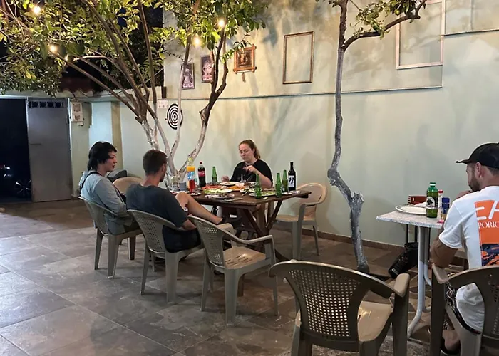 Hostal Lemon Breeze *